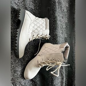 Brand new JBU shoes size 8.5 never worn